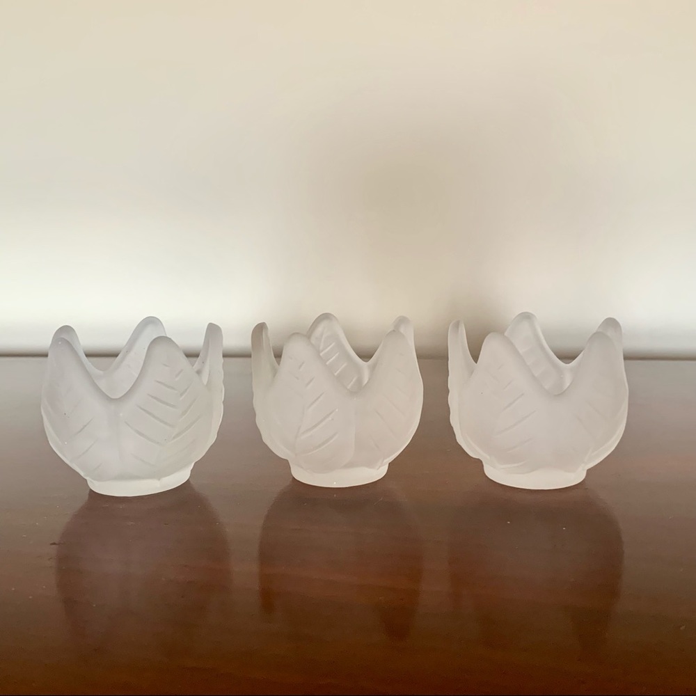💥2/$10 PartyLite Frosted Glass Blossom Tea Light Set